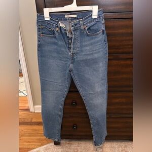 Levi’s Mid-Blue Women's Cropped Jeans